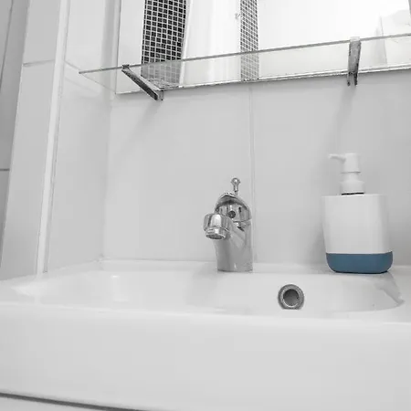 Modern Charming 1-Room Flat In Paris - Marais Bastille